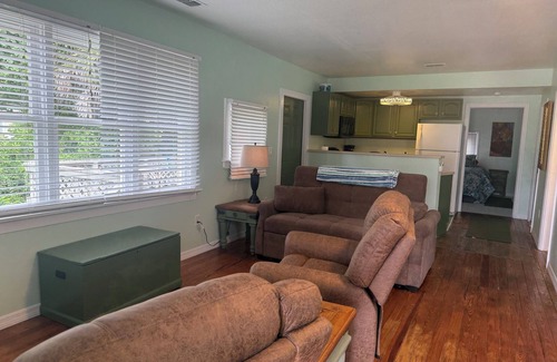 Inglis Casa | Nature Coast Inn and Cottages