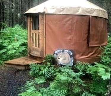Bear Creek Otro | Nature Escape in an Alaskan Glamping Village for Family Fun