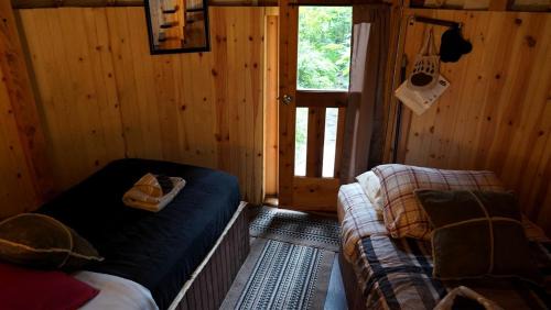 Bear Creek Otro | Nature Escape in an Alaskan Glamping Village for Family Fun