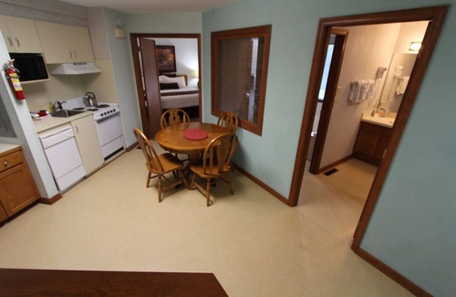 Lake Lure Condominio | Nature Escape w/ Resort Amenities, Sleeps 4