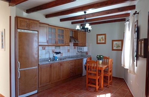 Taibique Chalet De Esquí | Nature Escape with Private Terrace, El Pinar