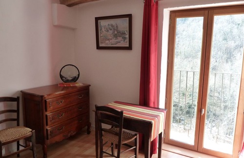 Saint-Laurent-de-Cerdans Cabaña | Amantes de la naturaleza, descanso, ríos, piscina sobre el suelo, cerca de Céret, sociedad de juegos