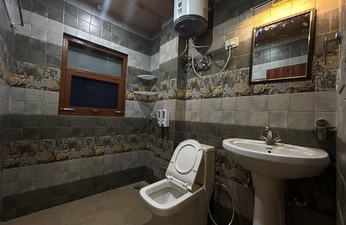 Mashobra Cama Y Desayuno | Nature Heaven Homestay
