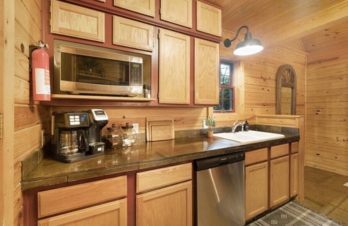 Eureka Springs Casa | Pattersons Cabin-Nature Retreat-10 Mi to DT