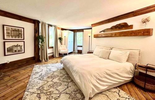 Cantley Chalet De Esquí | Nature Retreat w/Sunroom Gazebo