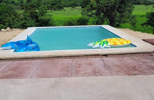 Isla Conchagaita Casa | Nature retreat wonderful accommodations with swimming pool near Laguna Olomega