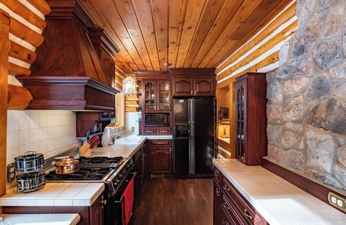 Mayfield Casa | Nature's Beauty Loft Forks River Lodge