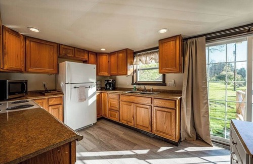 Wellsboro Cabina | Nature's Edge | Riverfront Access + Fire Pit!