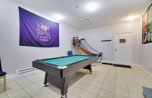 Tobyhanna Casa | Nature’s Haven:4 br/2.5 bath, game room & Fire pit