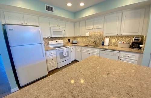 Cedar Key Condominio | Nature's Landing C104 Corner Unit with Pool!