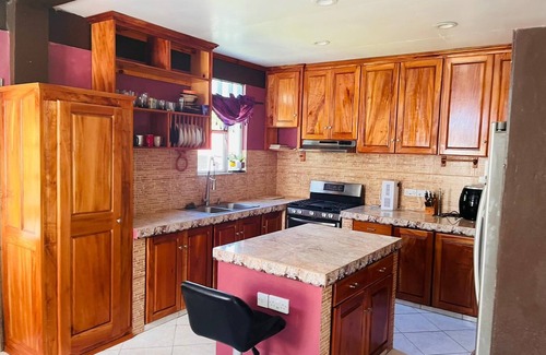 Roseau Casa | Nature's Luxurious Living