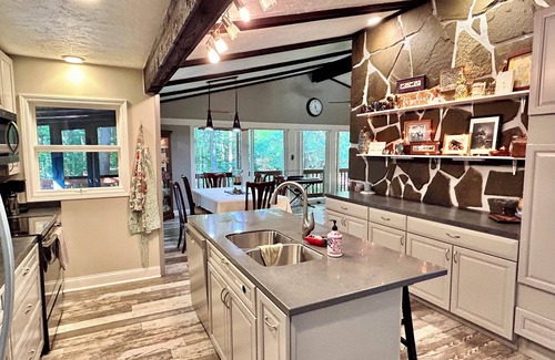 Ashtabula Casa | Nature's Nest: A peaceful and relaxing get away