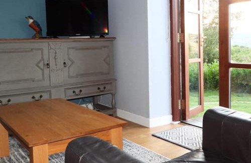 Bronaber Casa | Nature's Oasis: Pet-Friendly Snowdonia Cottage