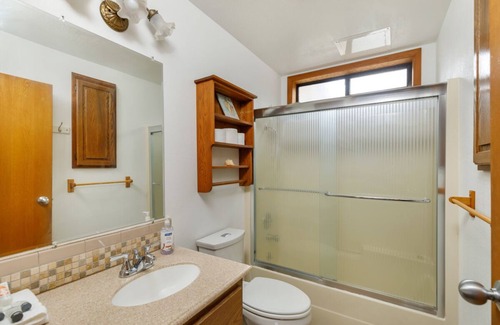 Brinnon Casa | Nature's Paradise Hood Canal 5 b / r duerme 12 Waterfront Home w / Fantastic Views