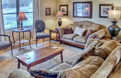 Eureka Springs Casa | Nature's Sanctuary