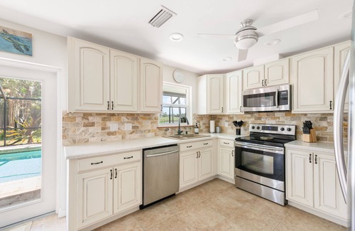 Oakland Hills Casa | Nature's Splendor! Lovely Setting.