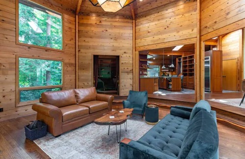 New Richmond Cabina | Nature Spa House | Hot Tub, Sauna, Pool, Relax