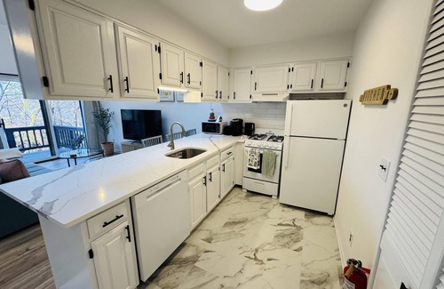 Vernon Condominio | Nature Views Updated Modern Clean Washer Dryer 1 Purg #6