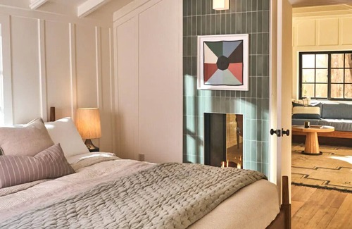 Guerneville Hotel | Nature’s Haven! Outdoor Pool, Free Parking, Near Sunset Beach County Park