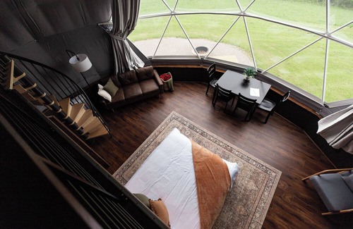 Williamstown Cabina | Natures Hotel. Luxury Glamping Dome minutes from Ark!
