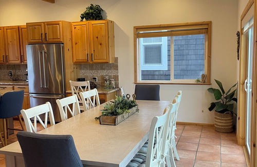 Freeland Casa | Nature’s Nook-Nestled Near Beach and Deer Lagoon 3-bedroom house, Freeland