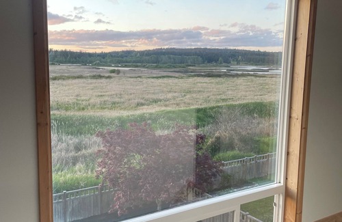Freeland Casa | Nature’s Nook-Nestled Near Beach and Deer Lagoon 3-bedroom house, Freeland