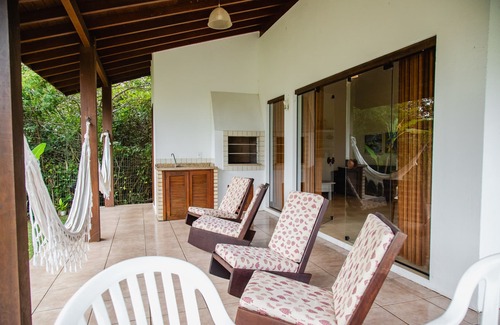 Ibiraquera Casa | Natureza exuberante próxima a lagoa NS0749