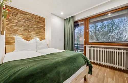 Menzenschwand-Hinterdorf Apartamento | Naturidyll am Fluß - Ferienhaus Albmatte - großer Garten zum grillen und entspannen-direkt neben dem Radon Revitalbad mit Sauna und Thermalbecken