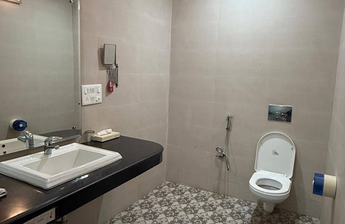 Dehradun Hotel | Naturoville Wellness Resort Rishikesh – Surrounded by Nature, Rooted in Wellness
