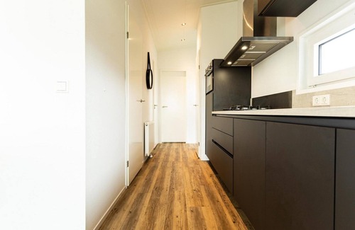 Avenhorn Chalet De Esquí | ✓ Natuurlodge at Park Westerkogge ✓ Holiday home for 4 people ✓ Located in Berkhout (North Holland) ✓ Waterfront holiday resort ✓ Book directly at the resort