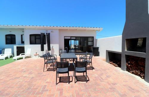 Struisbaai Casa | Naude House In Struisbaai