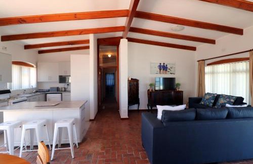 Struisbaai Casa | Naude House In Struisbaai