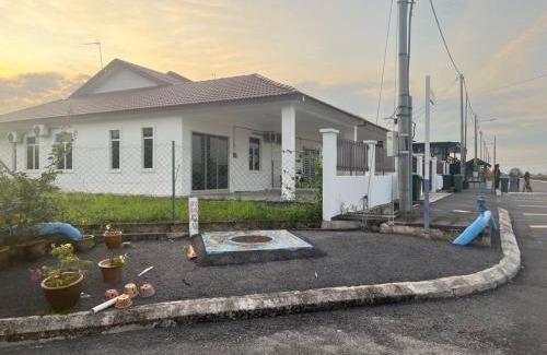 Taman Aman Casa | Naura Nufail Homestay Taman Aman Anak Bukit