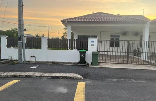 Taman Aman Casa | Naura Nufail Homestay Taman Aman Anak Bukit