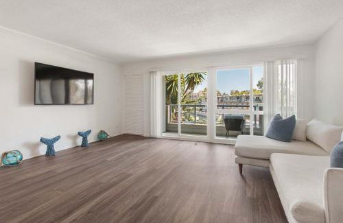 Marina del Rey Apartamento | Nautical Nest - Walkable Waterfront Stay