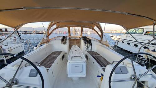 Tomicici Alquiler De Eote | Nautical Nomads Yacht Charter