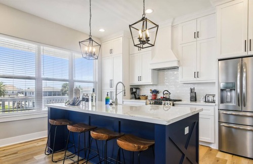 Jamaica Beach Casa | Nautical Splash!