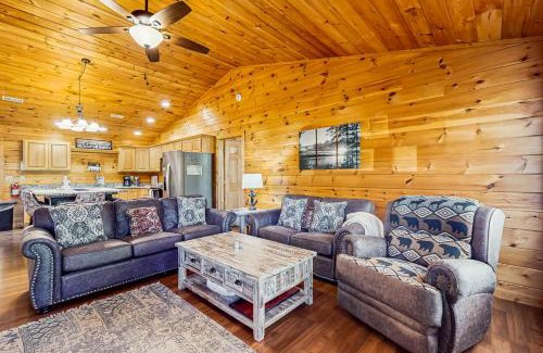 Sevierville Casa | NautiPine Lodge