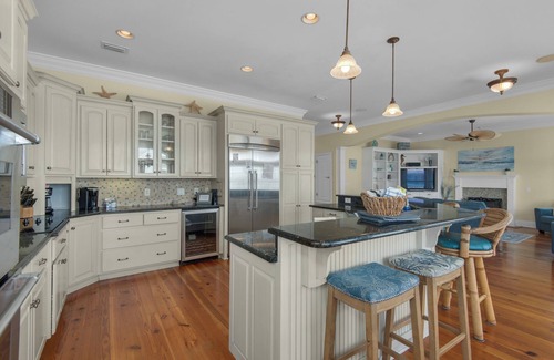 Navarre Beach Villa | Navarre Beach Villa w/ Water Views Sleeps 12/ Kayaks + Bikes + OPTIONAL CARTS