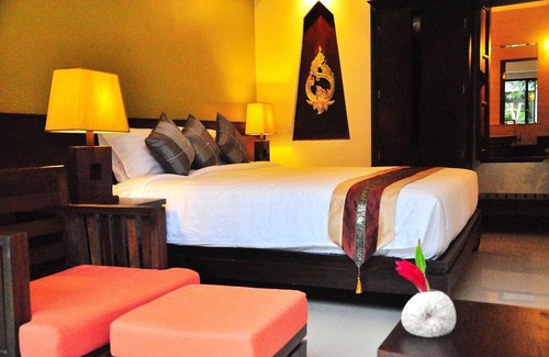 Rawai Hotel | Navatara Phuket Resort - SHA Extra Plus