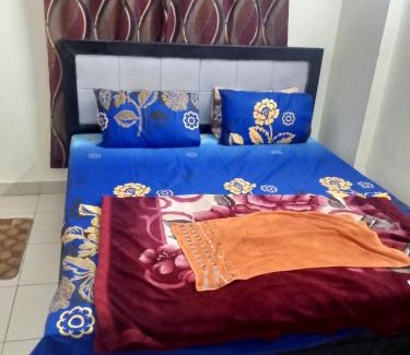 D.H.A. Apartamento | Naveed apartment gust house