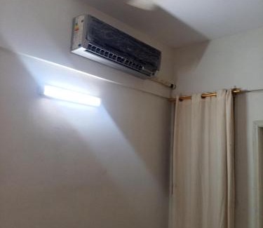 D.H.A. Apartamento | Naveed apartment gust house