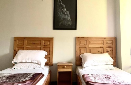 Gilgit Hotel | Naveed Tourist Inn
