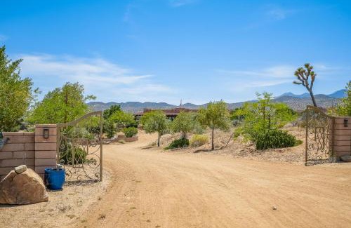 Pioneertown Casa | Navigate Stays Pioneertown Retreat w Hot Tub