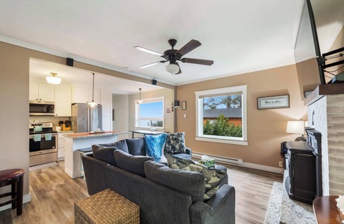 Netarts Casa | Navigate Stays: Waterfront w/ Bay Views & More
