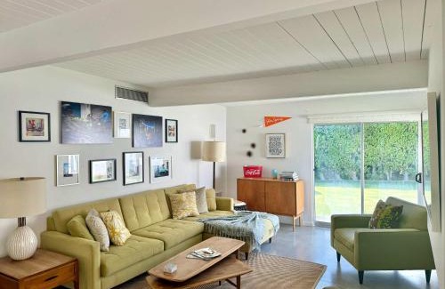 Racquet Club Estates Casa | Navigate Stays Yellow Umbrella Poolside Escape
