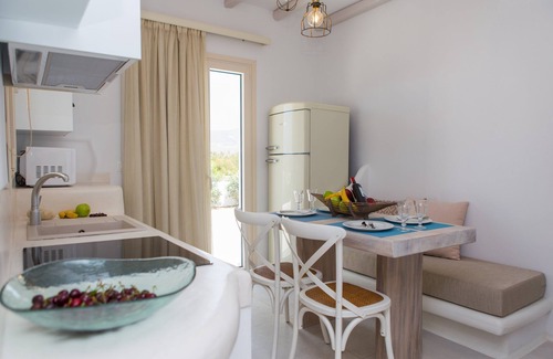 Naxos Town Villa | Naxian Lounge Villas