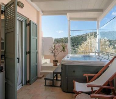 Chalkio Casa | Naxos Chalkion Beautiful Detsis House with jacuzzi
