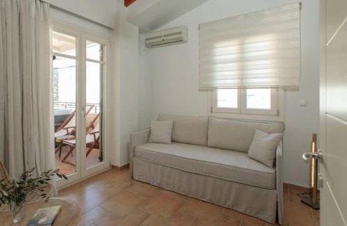 Chalkio Casa | Naxos Chalkion Beautiful Detsis House with jacuzzi