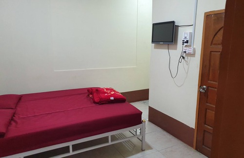 Insein Hotel | Nay La Guest House